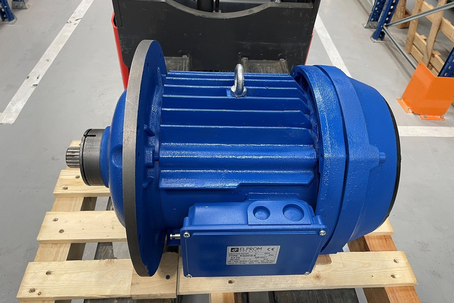 New 6-pole conical motor for hoists with 5-ton load capacity